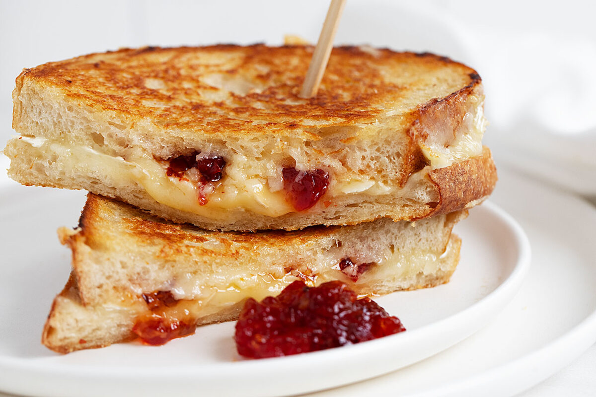 Brie Grilled Cheese Sandwich Seasons And Suppers